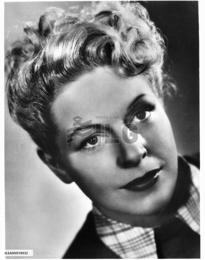 MADELEINE ROBINSON