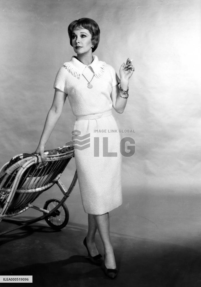 THE ROMAN SPRING OF MRS STONE