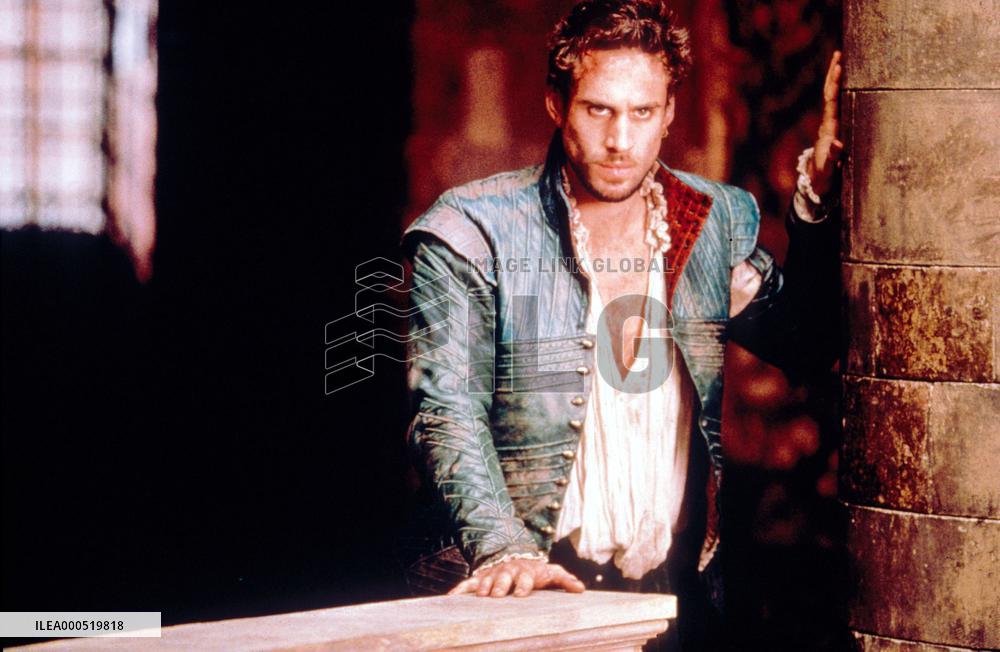 SHAKESPEARE IN LOVE