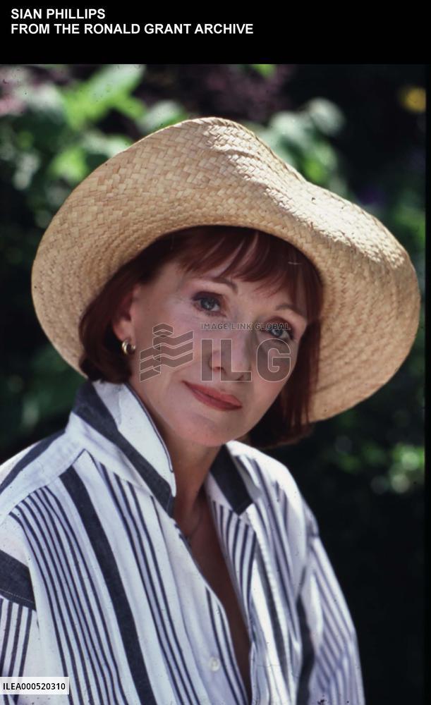 SIAN PHILLIPS