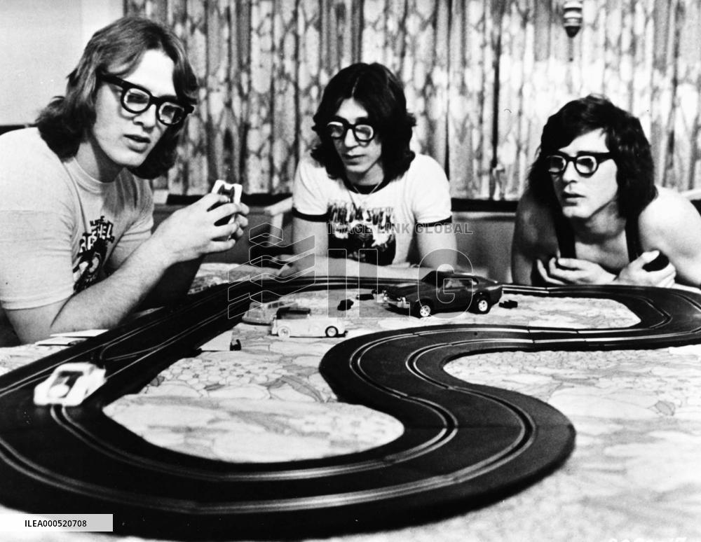 SLAPSHOT (US1977) SLOT CAR RACING
