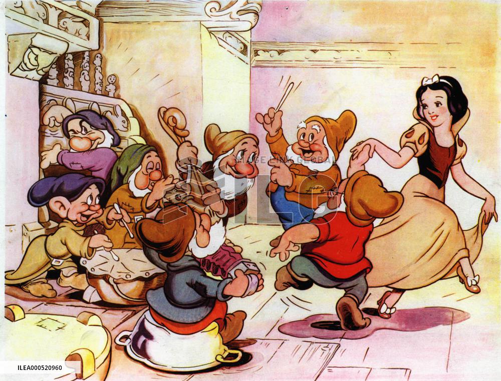 SNOW WHITE AND THE SEVEN DWARVES