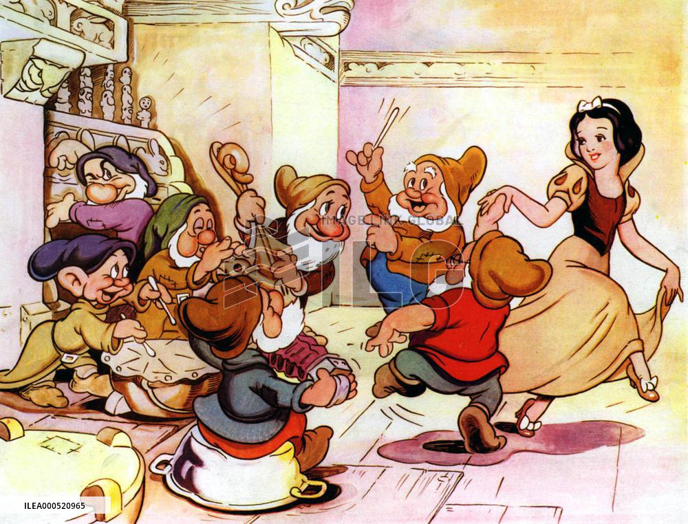 SNOW WHITE AND THE SEVEN DWARVES