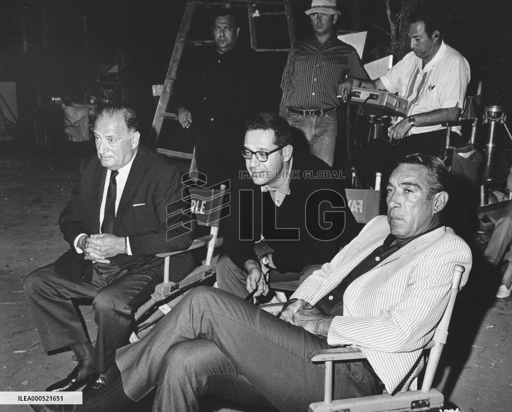 SAM SPIEGEL, JUDD KINBERG? AND ANTHONY QUINN ON THE SET OF T
