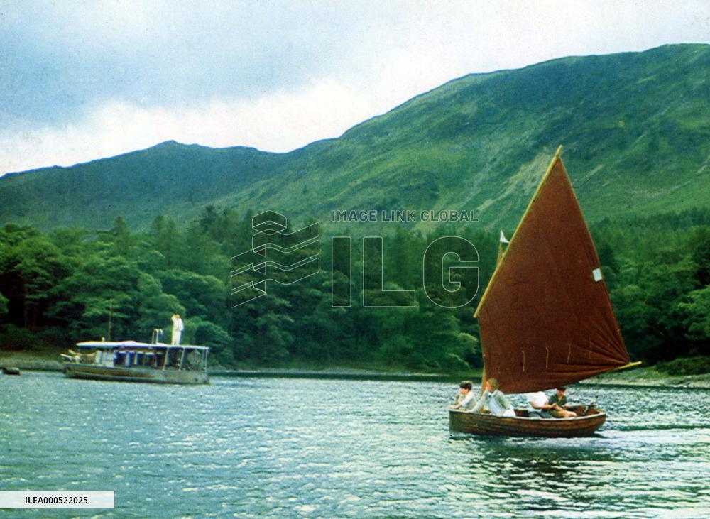 SWALLOWS AND AMAZONS
