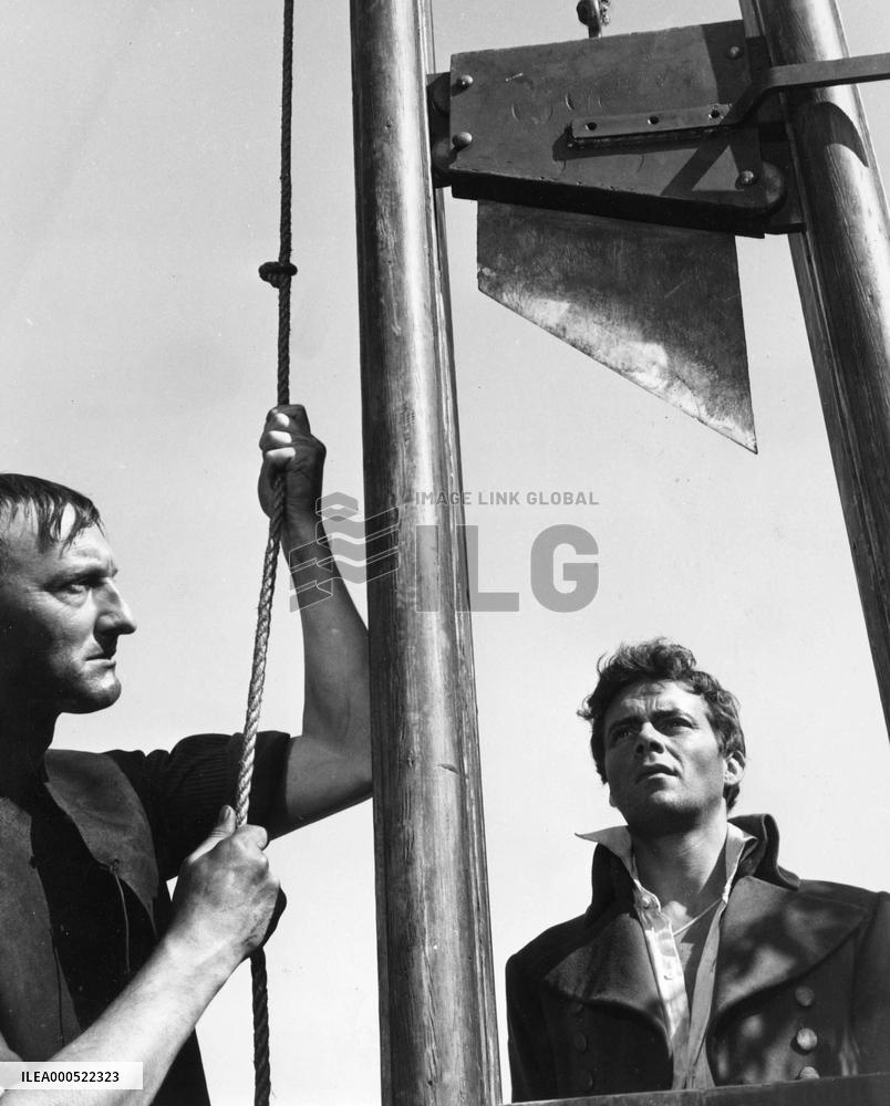 A TALE OF TWO CITIES (BR1958) DIRK BOGARDE GUILLOTINE EXECUT