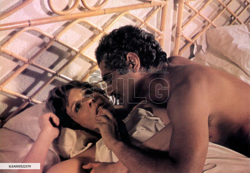 THE TAMARIND SEED (UK/US 1974) JULIE ANDREWS, OMAR SHARIF