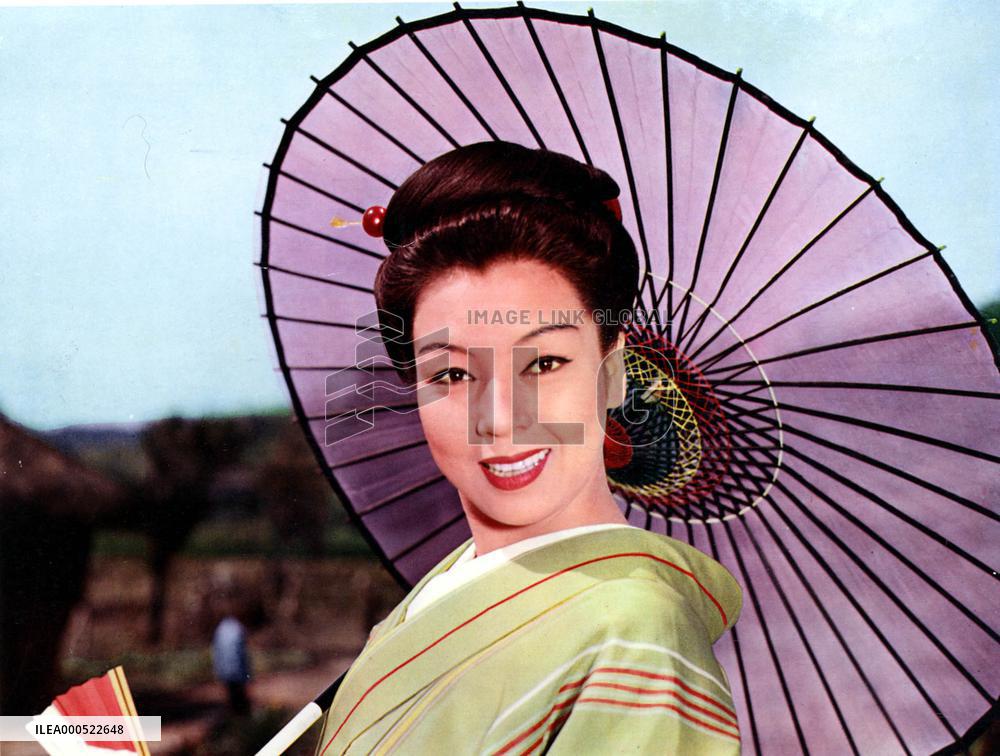 THE TEAHOUSE OF THE AUGUST MOON