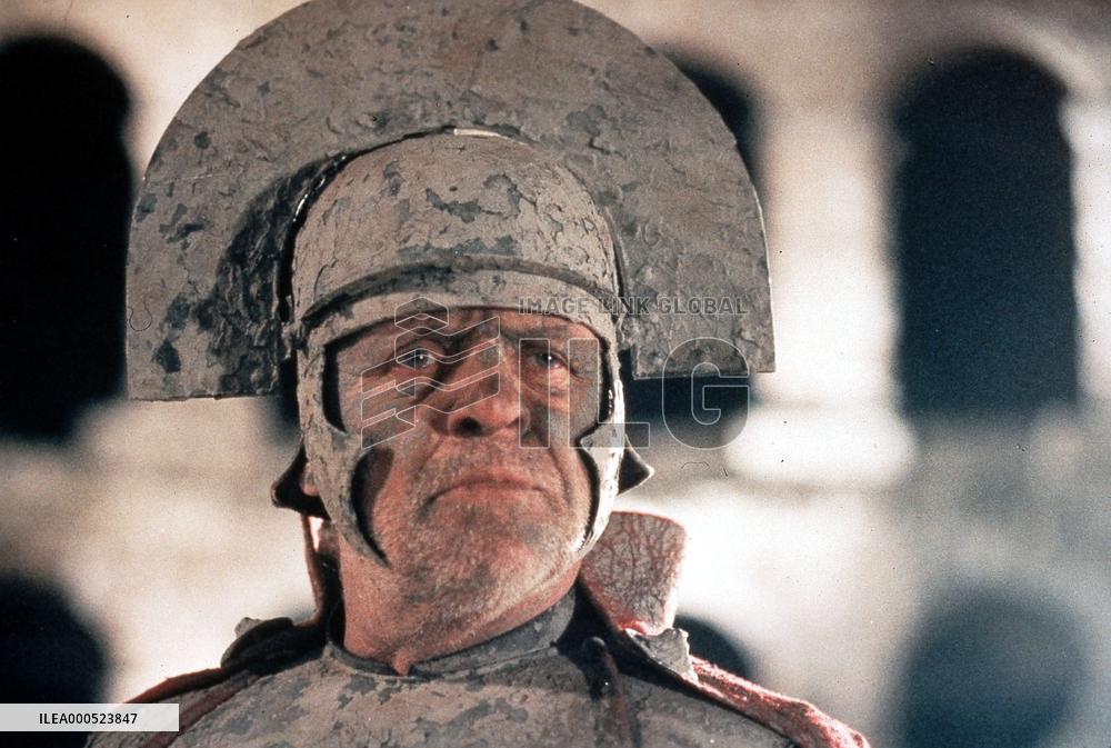 TITUS (US/IT1999) ANTHONY HOPKINS AS TITUS ANDRONICUS