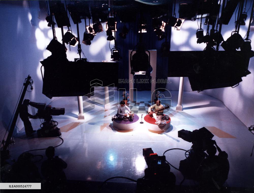 UNIDENTIFIED TELEVISION PRODUCTION SHOT