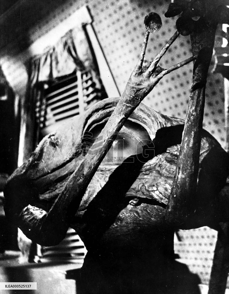 WAR OF THE WORLDS (US1953) alien