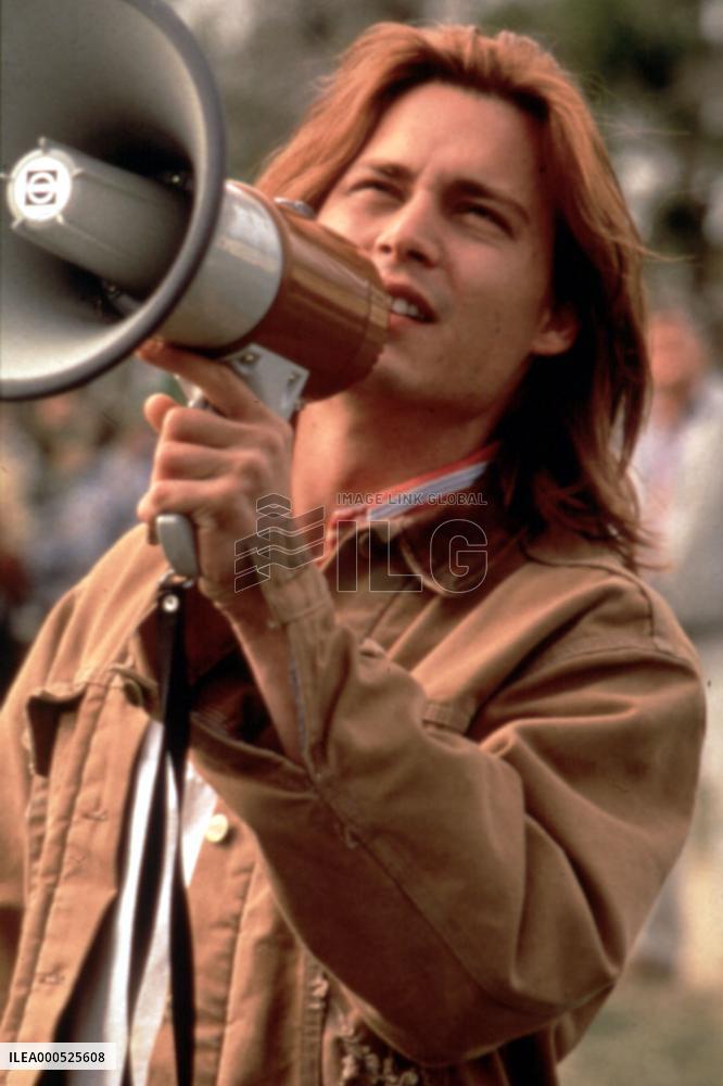 WHAT'S EATING GILBERT GRAPE