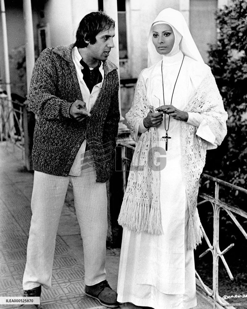 WHITE SISTER (IT/SP/FR 1971) ADRAINA CELENTANO, SOPHIA LOREN