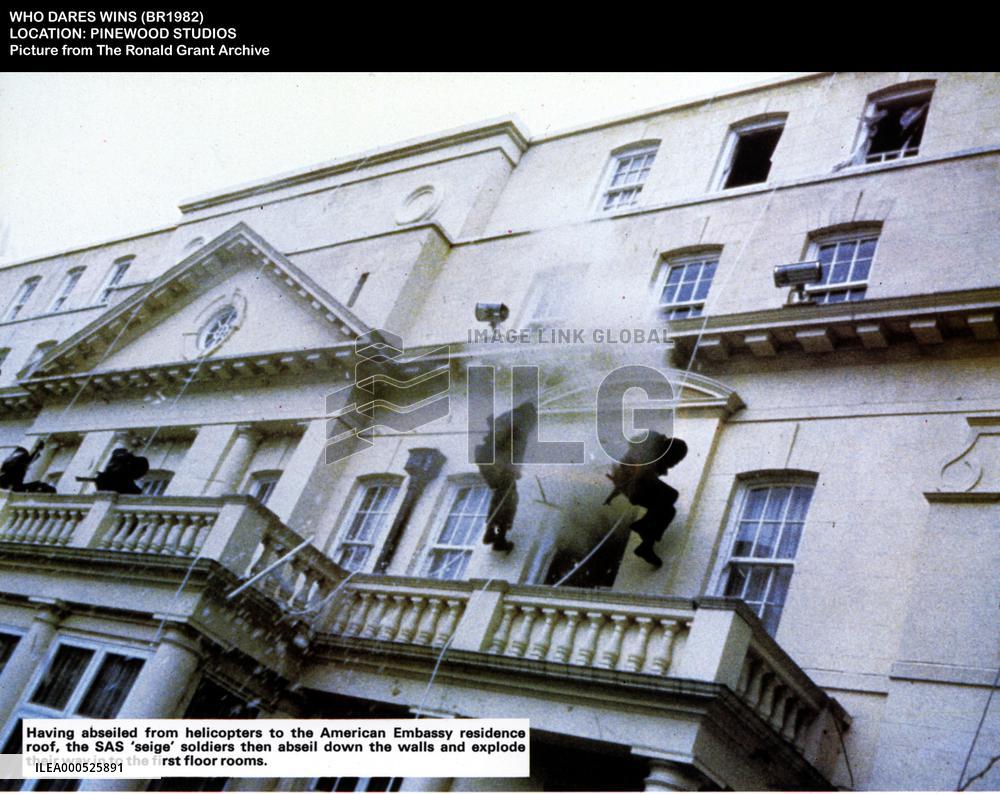 WHO DARES WINS