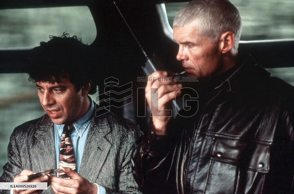 UNDER SIEGE 2: DARK TERRITORY