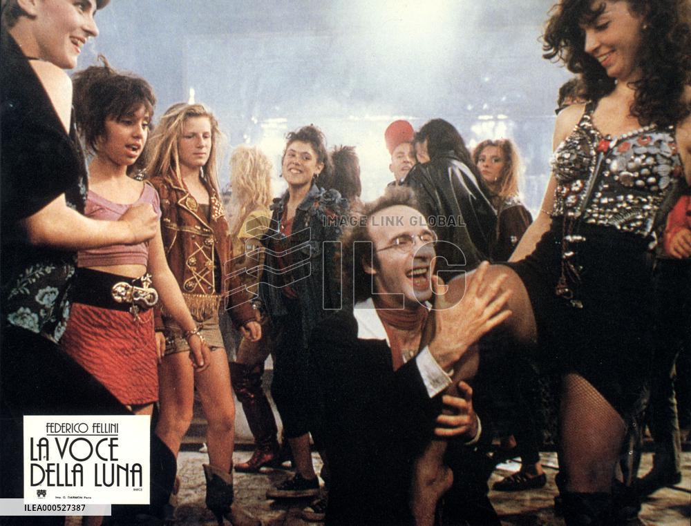 VOCE DELLA LUNA (IT/FR 1990) ROBERTO BENIGNI centre