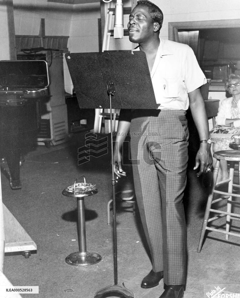 BROOK BENTON SUBJECT: MUSIC FILES, SOUL SINGER