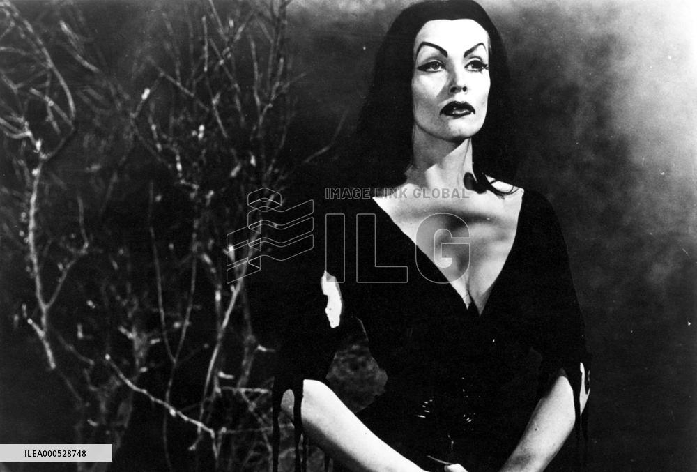 PLAN 9 FROM OUTER SPACE