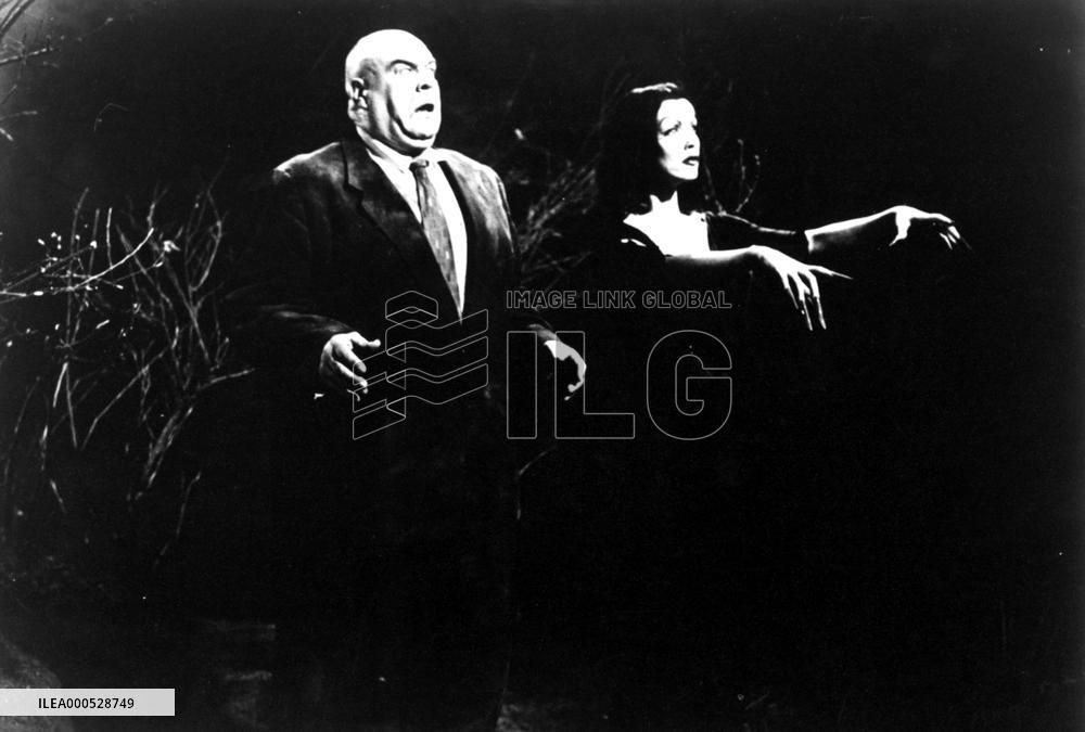 PLAN 9 FROM OUTER SPACE