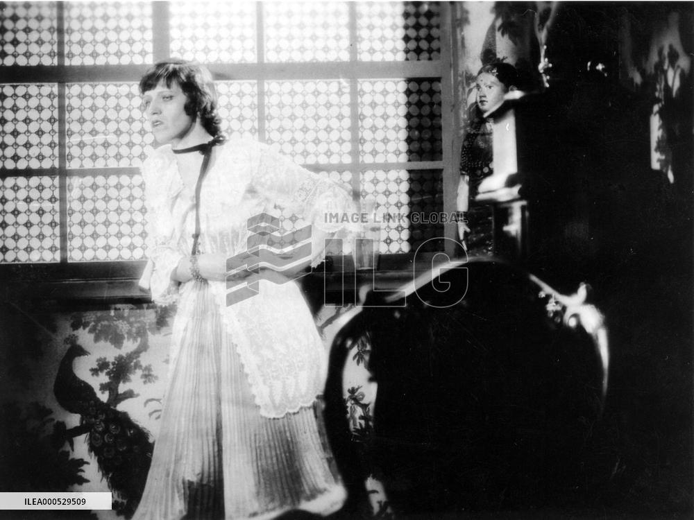 DIE 3GROSCHENOPER aka THE THREEPENNY OPERA (GER 1931) LOTTE