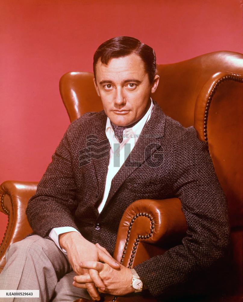 ROBERT VAUGHN