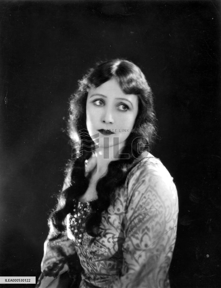 FAY COMPTON