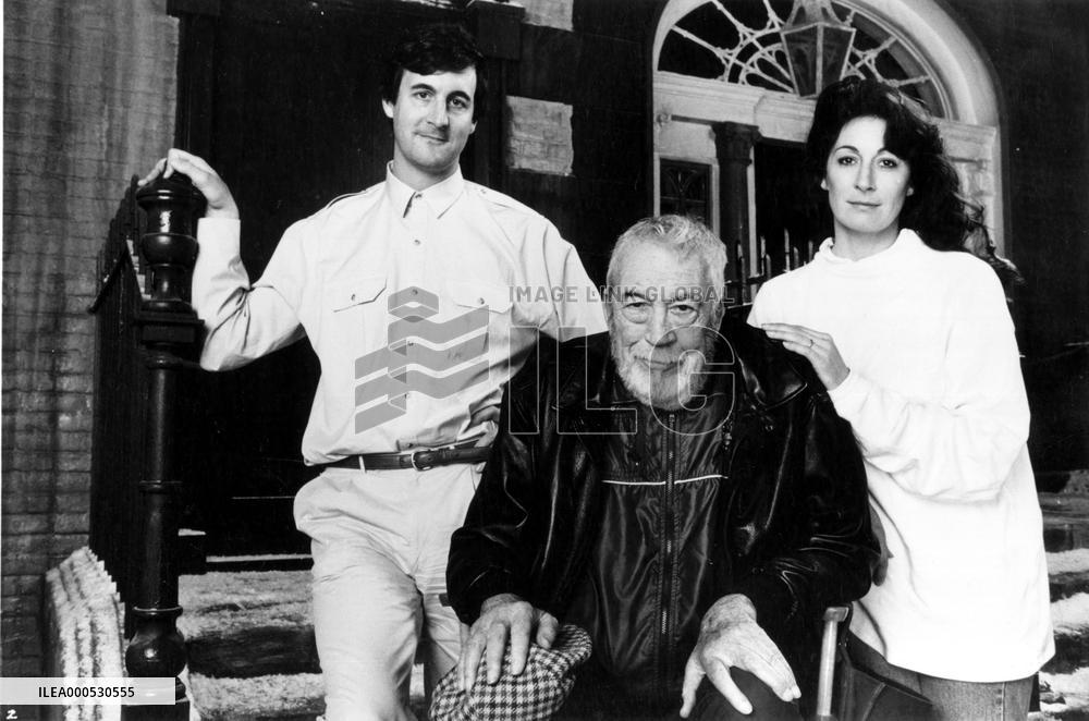 THE DEAD (UK/IRE/US 1989) TONY HUSTON (writer), JOHN HUSTON