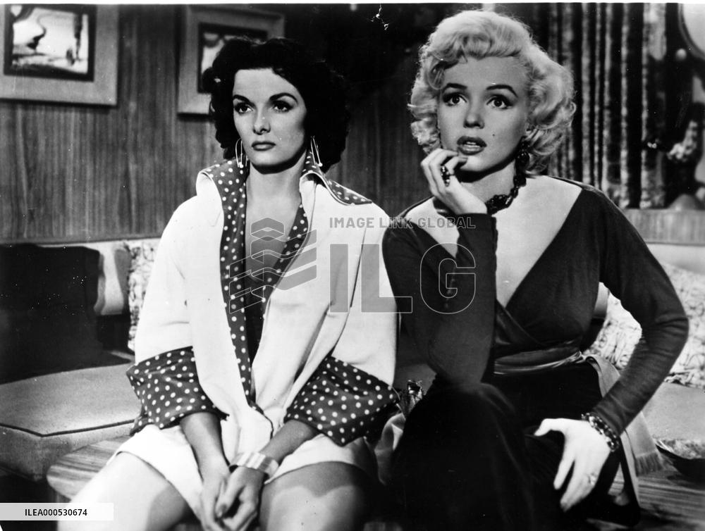 GENTLEMEN PREFER BLONDES