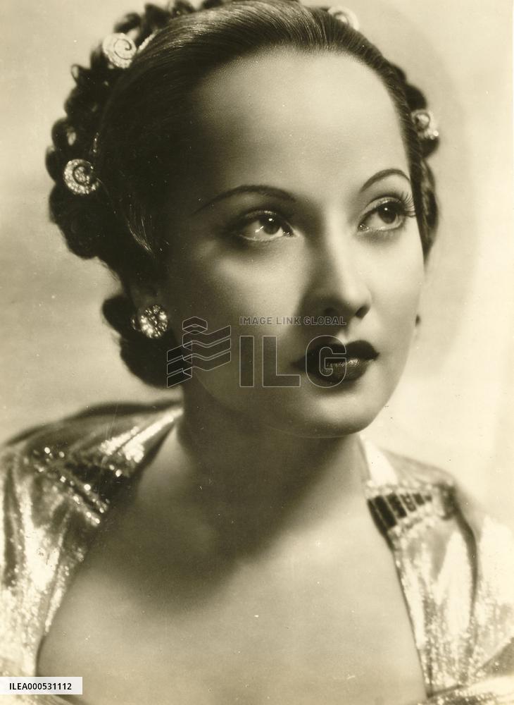 MERLE OBERON