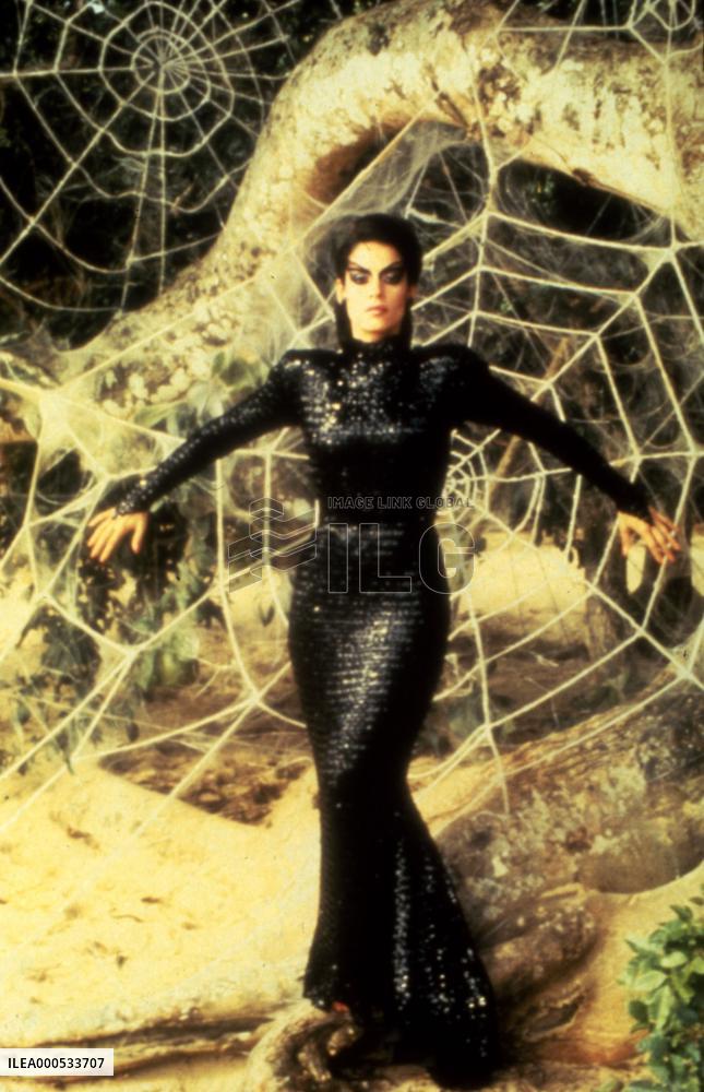 KISS OF THE SPIDERWOMAN