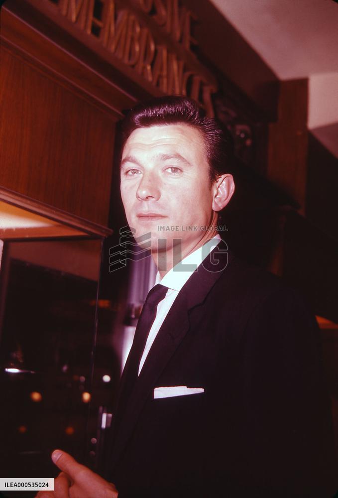 LAURENCE HARVEY