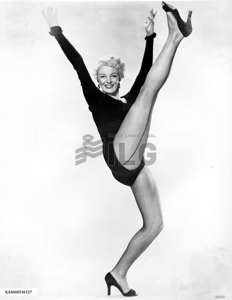 HOW TO BE VERY, VERY POPULAR