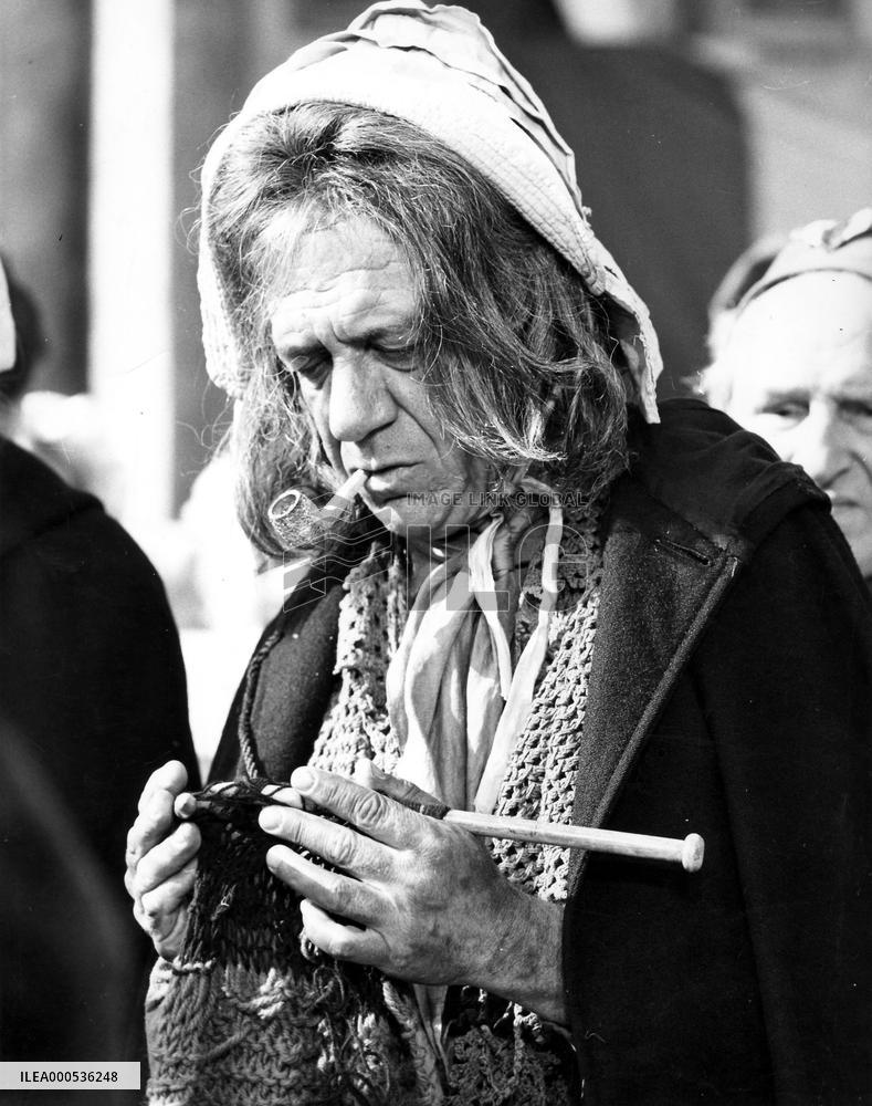 DON'T LOSE YOUR HEAD