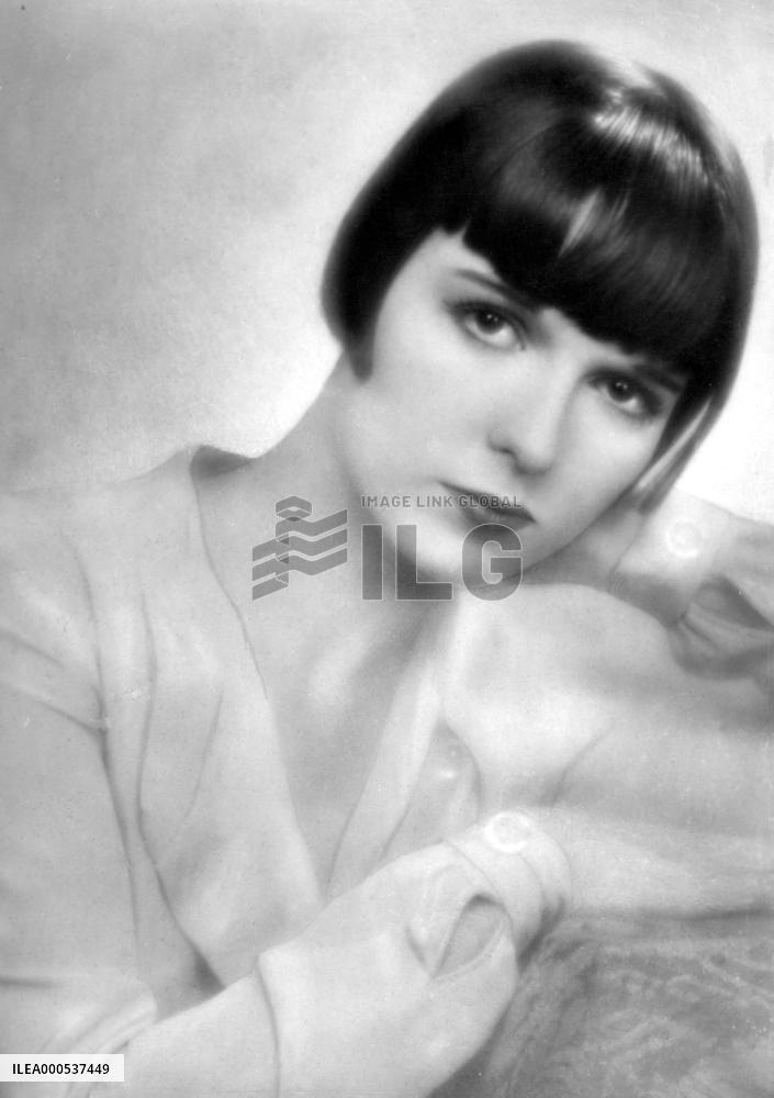 LOUISE BROOKS  Silent film actress