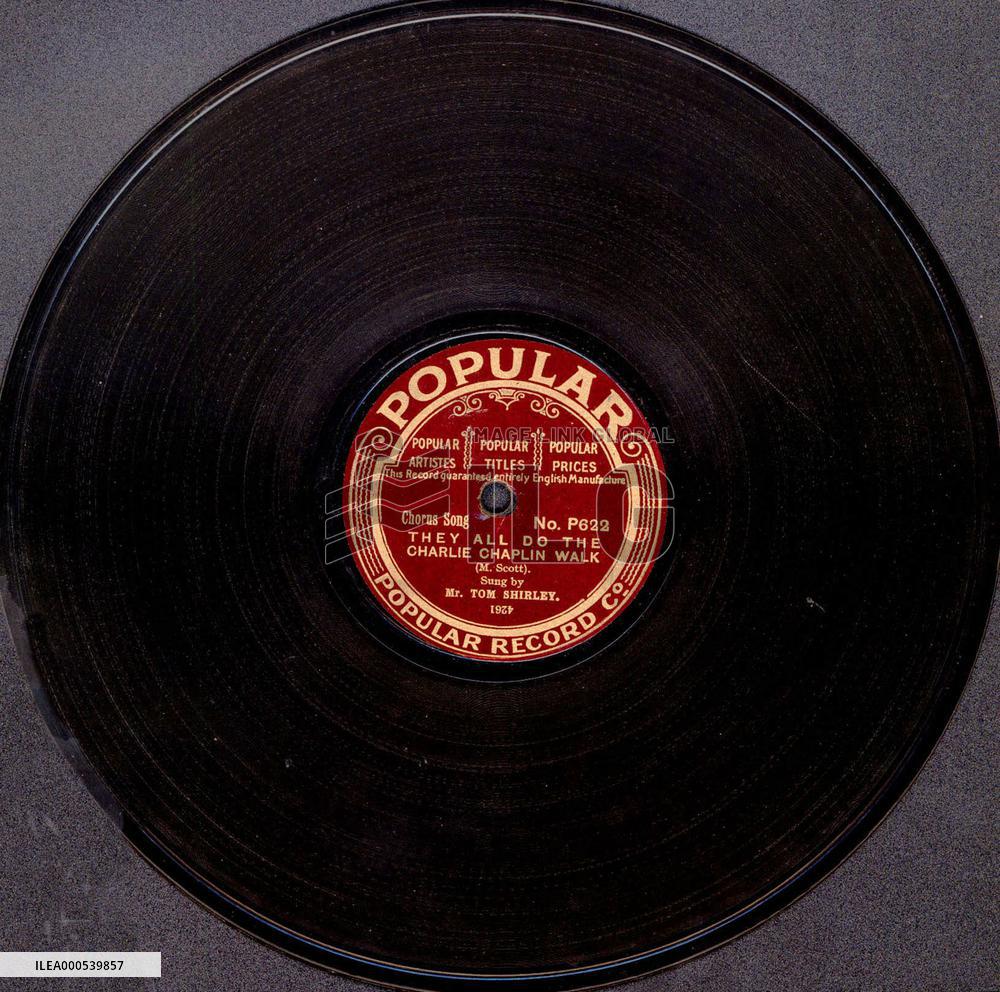 THEY ALL DO THE CHARLIE CHAPLIN WALK    Recording of a popul