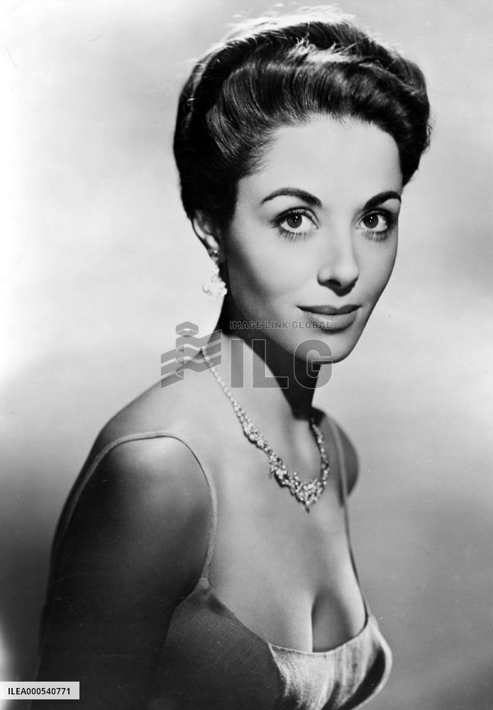 DANA WYNTER  America actress DANA WYNTER  America actress