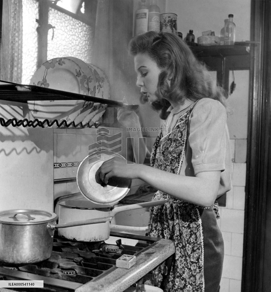 JEAN SIMMONS  Actress JEAN SIMMONS  Actress