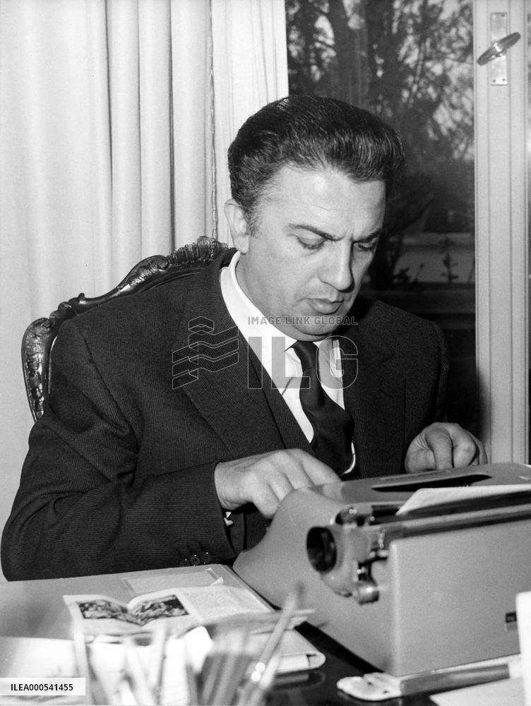 FEDERICO FELLINI