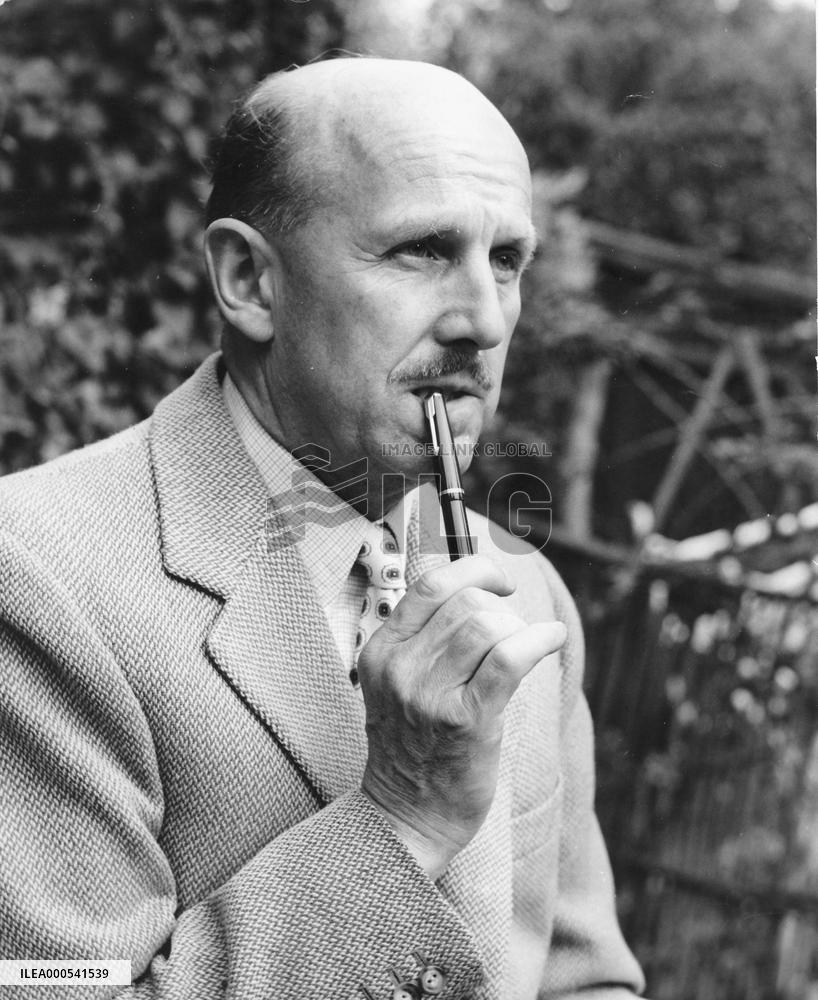MICHAEL POWELL