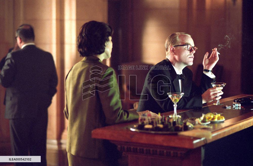 Capote For further information please contact the Sony Pictu