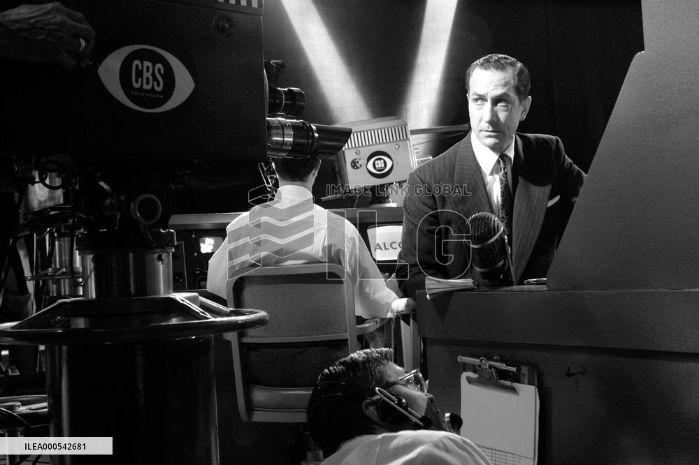 Edward R. Murrow (David Strathairn) in the studio. GOOD NIGH