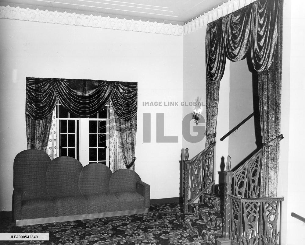 WILSHIRE CINEMA BEVERLY HILLS LOS ANGELES USA 30.1.1947