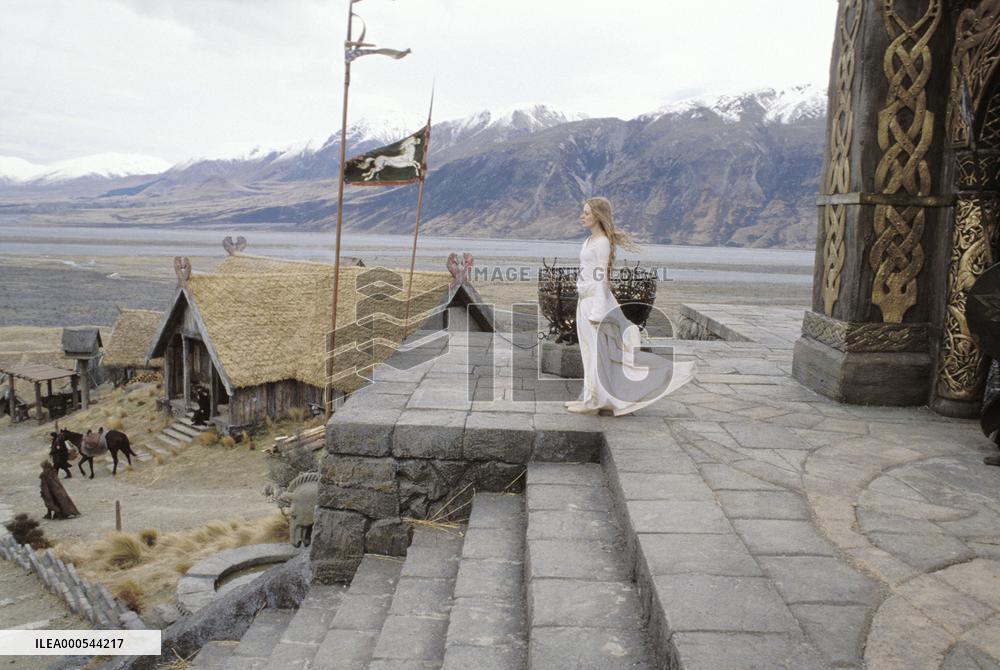 THE LORD OF THE RINGS: THE TWO TOWERS