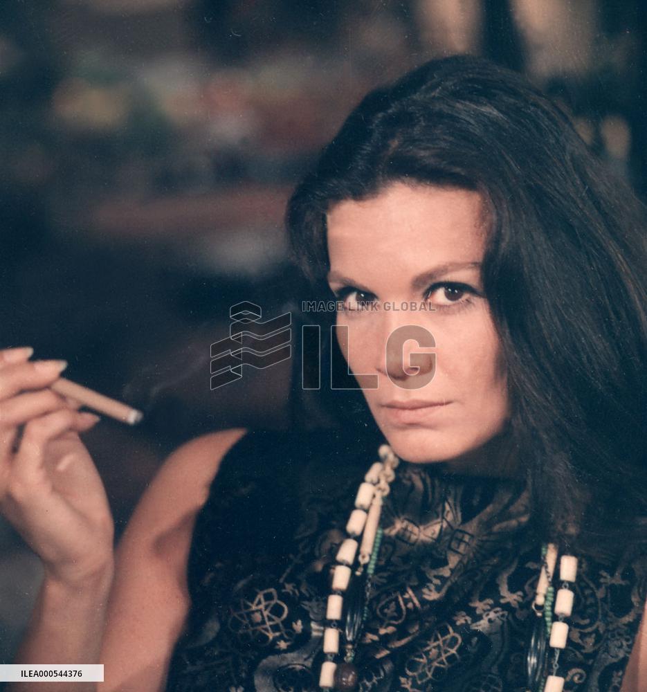 INDAGINO SU UN CITTADINO AL UN SOPRA DI OGNI SOSPETTO