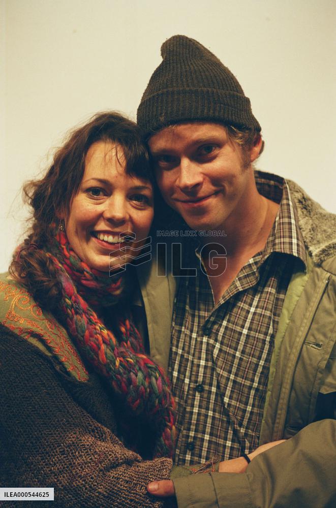 Joanna Roberts (Olivia Colman) and MichaelÊCollier (Rob