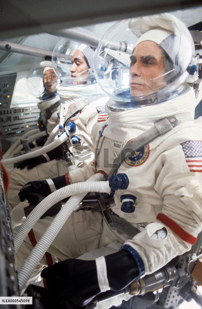 CAPRICORN ONE