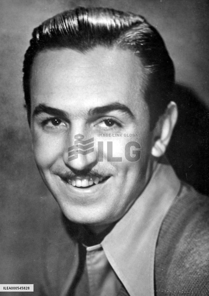 WALT DISNEY
