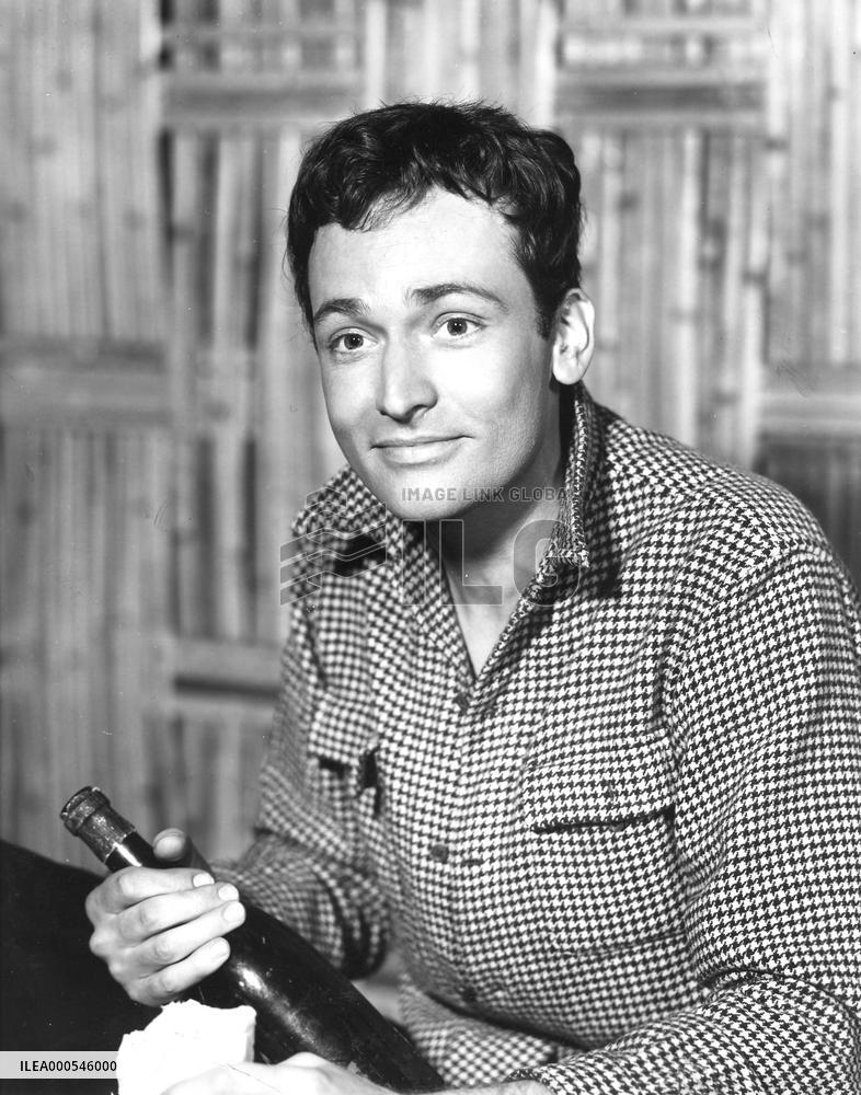 DAVID KNIGHT  actor DAVID KNIGHT  actor