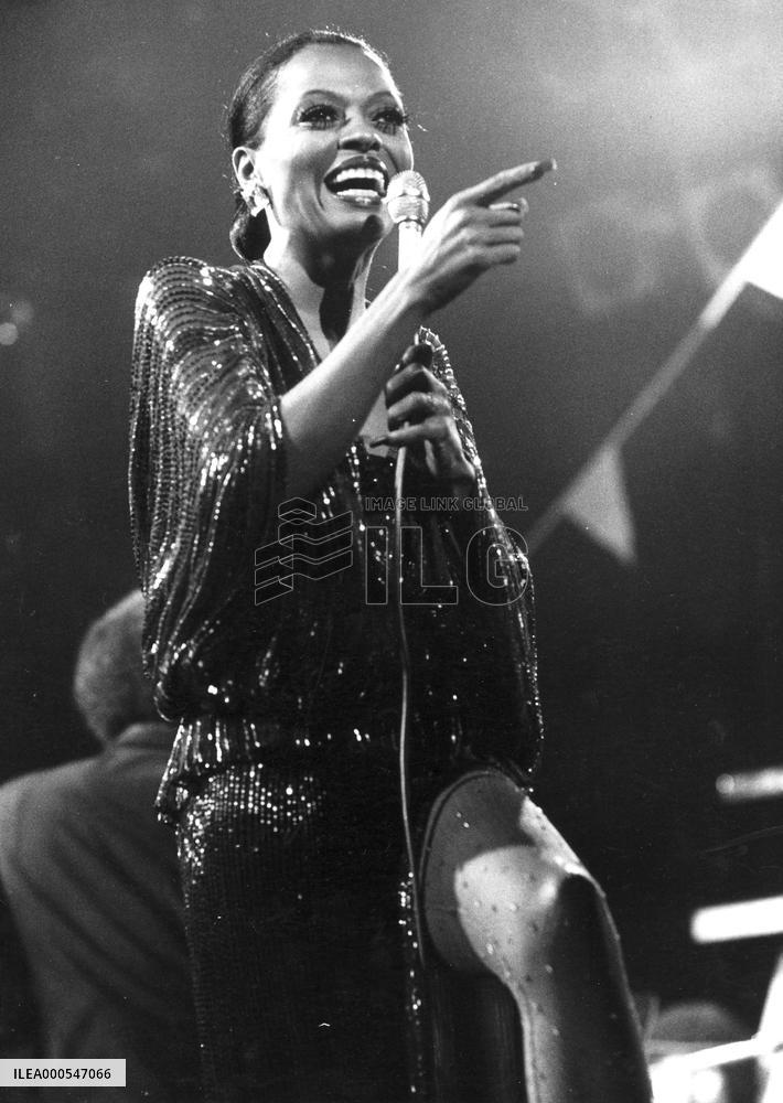DIANA ROSS