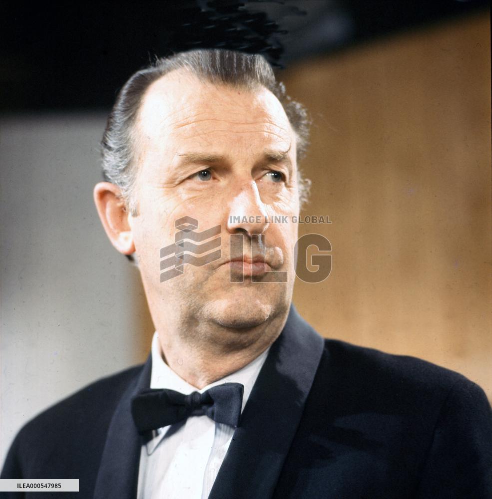 THE DICKIE HENDERSON SHOW